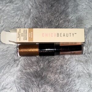 NIB-Chica Beauty Glow Highlighter Duo in Bronze Glow